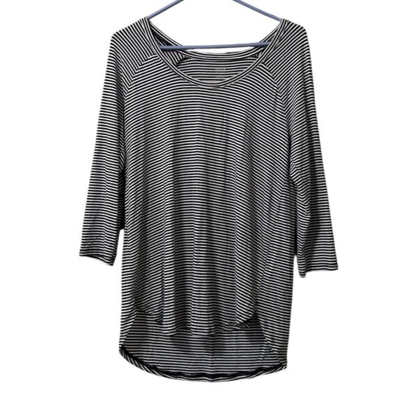 a.n.a A New Approach‎ Black & White Striped Long Sleeve Shirt Women Size Medium - Picture 1 of 9